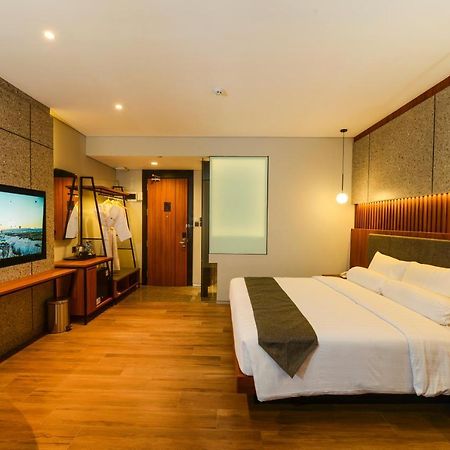 Nata Azana Hotel Solo Bagian luar foto