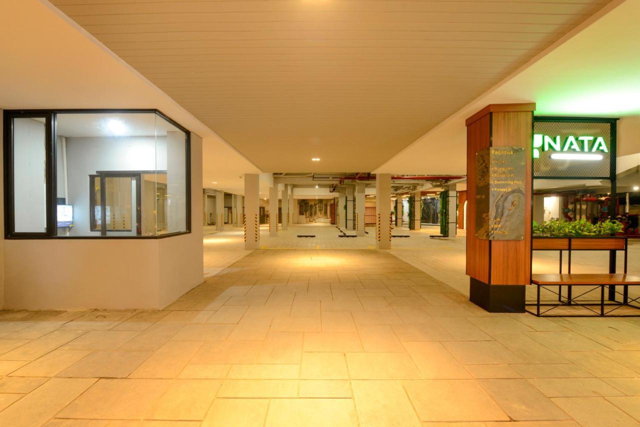 Nata Azana Hotel Solo Bagian luar foto
