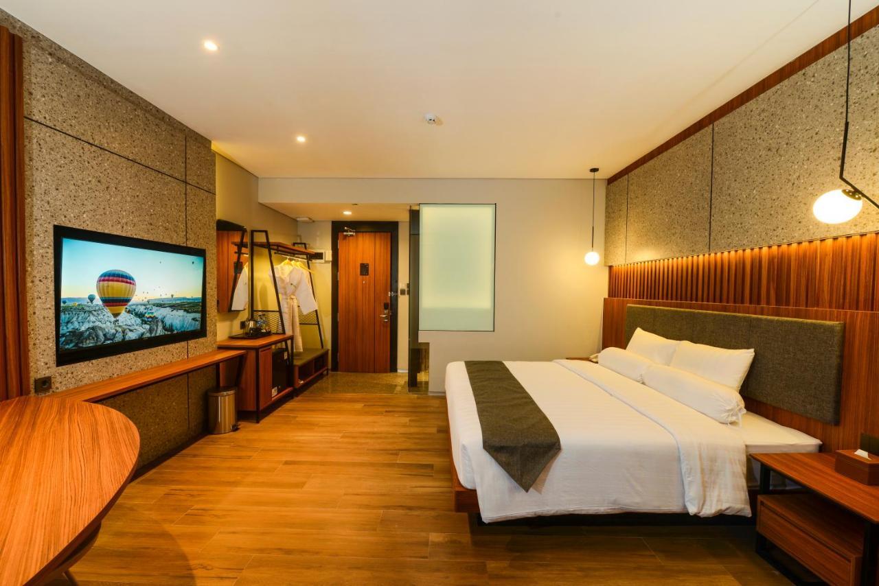 Nata Azana Hotel Solo Bagian luar foto