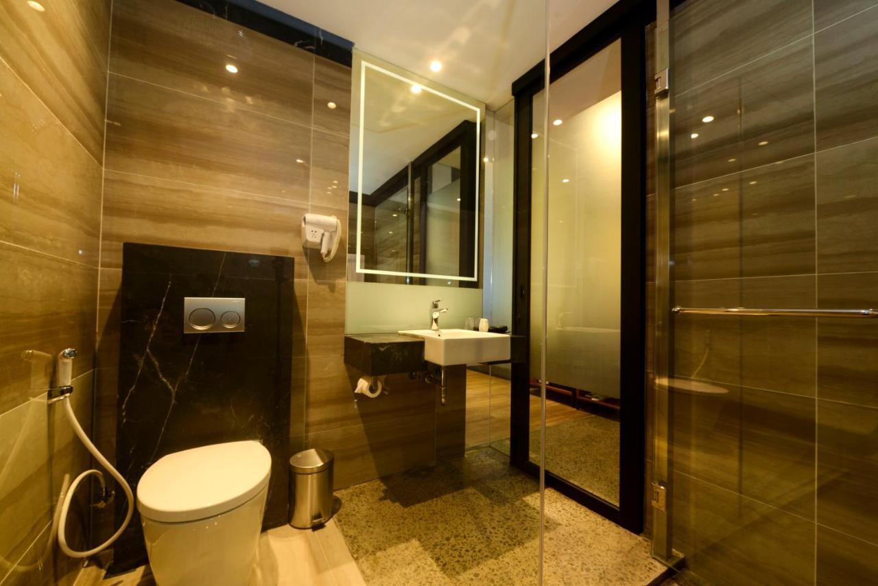 Nata Azana Hotel Solo Bagian luar foto