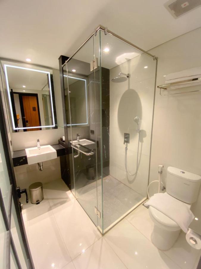 Nata Azana Hotel Solo Bagian luar foto