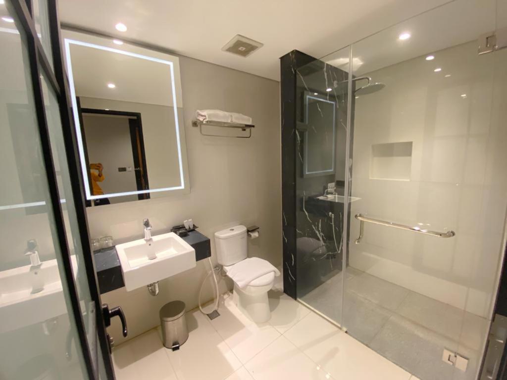 Nata Azana Hotel Solo Bagian luar foto