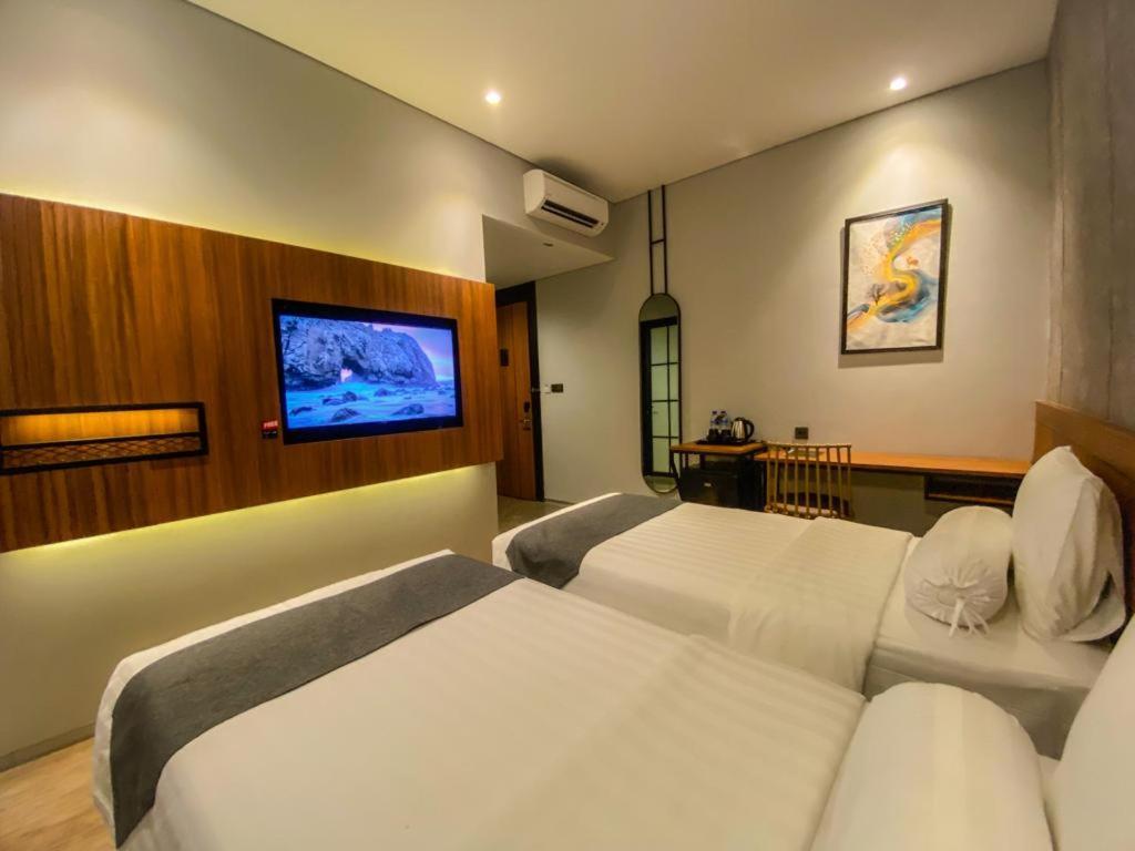 Nata Azana Hotel Solo Bagian luar foto